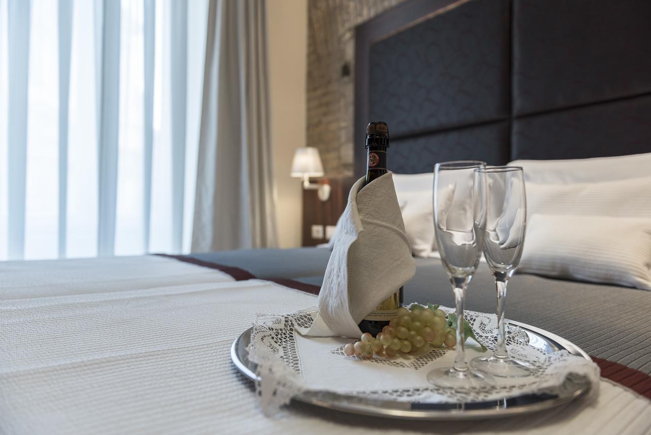 Navona Luxury Guesthouse Rome Bagian luar foto