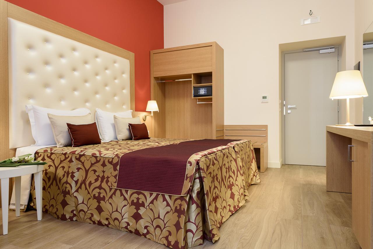 Navona Luxury Guesthouse Rome Bagian luar foto