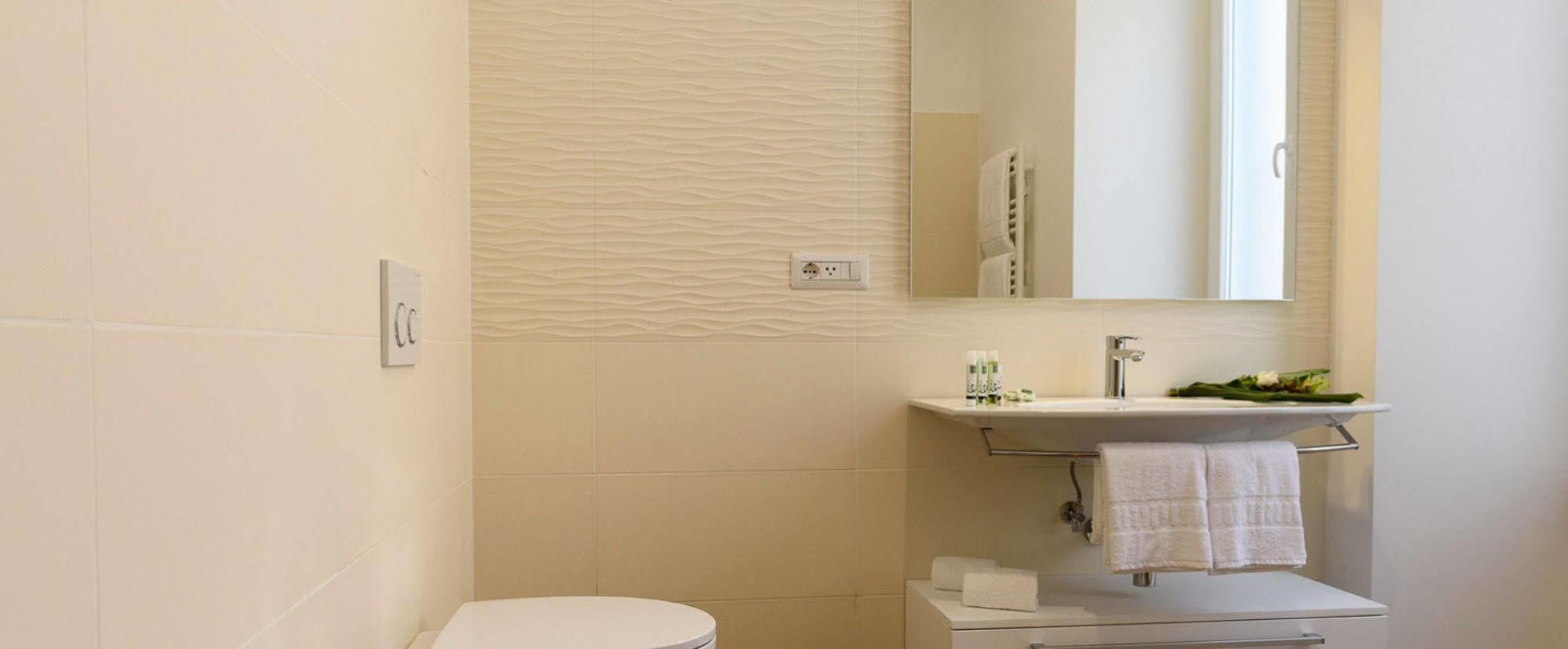 Navona Luxury Guesthouse Rome Bagian luar foto