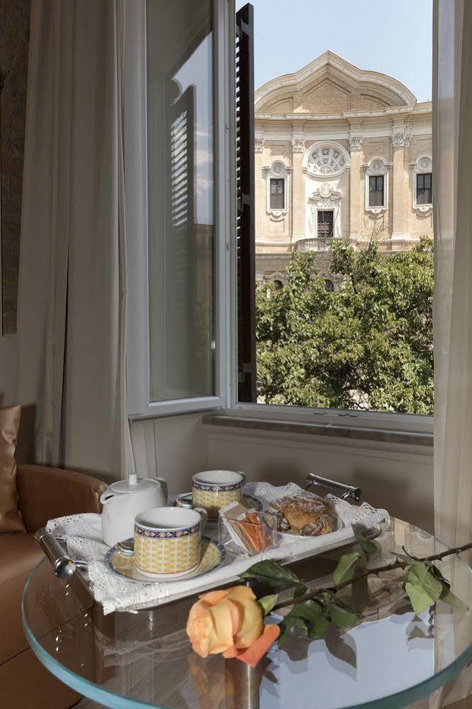 Navona Luxury Guesthouse Rome Bagian luar foto
